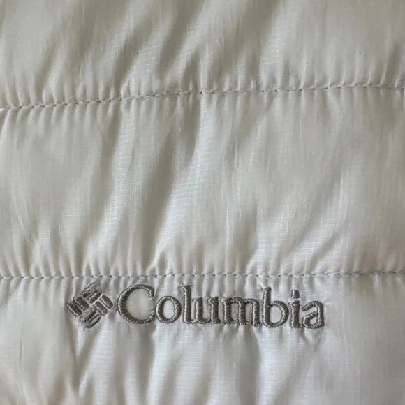 Columbia White and Gray Women's Puffer Jacket (Water Repellent) SZ: 2X - Picture 2 of 15